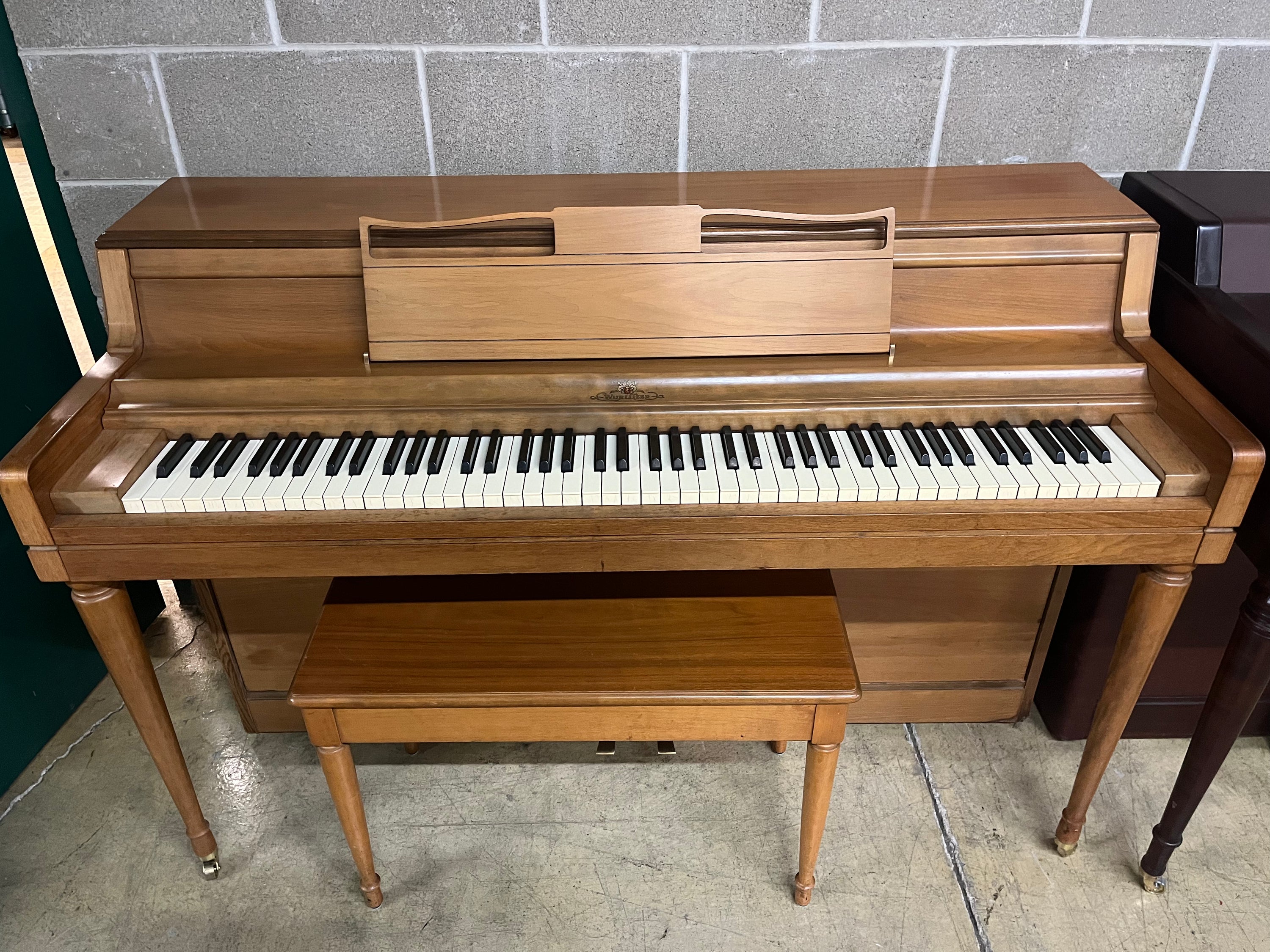 Used Vertical Pianos - Steinway, Baldwin, Yamaha, Kawai, & Charles