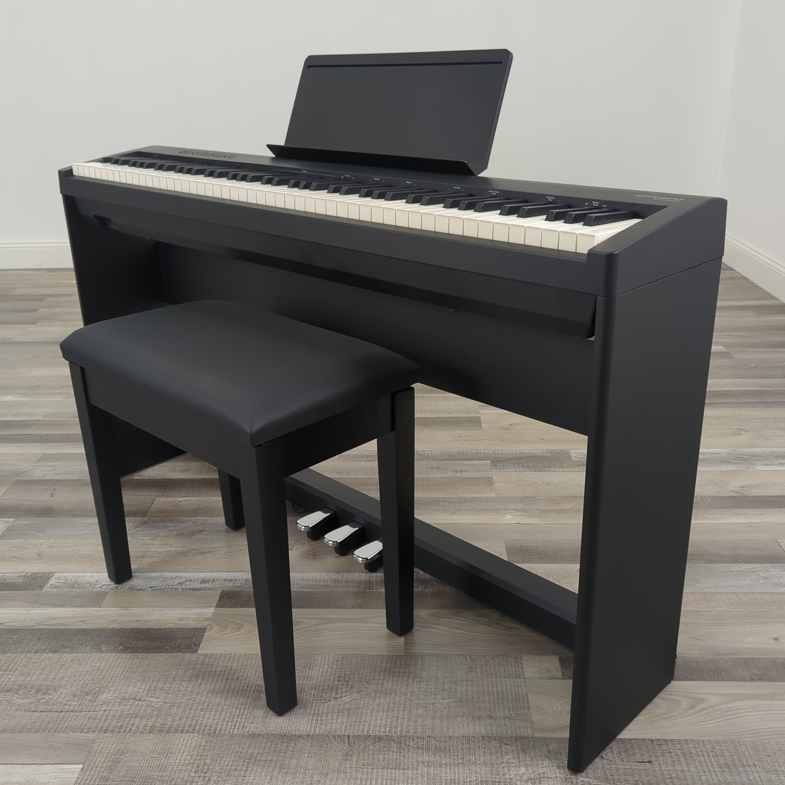 Roland FP-30X Digital Piano with Speakers (Black)