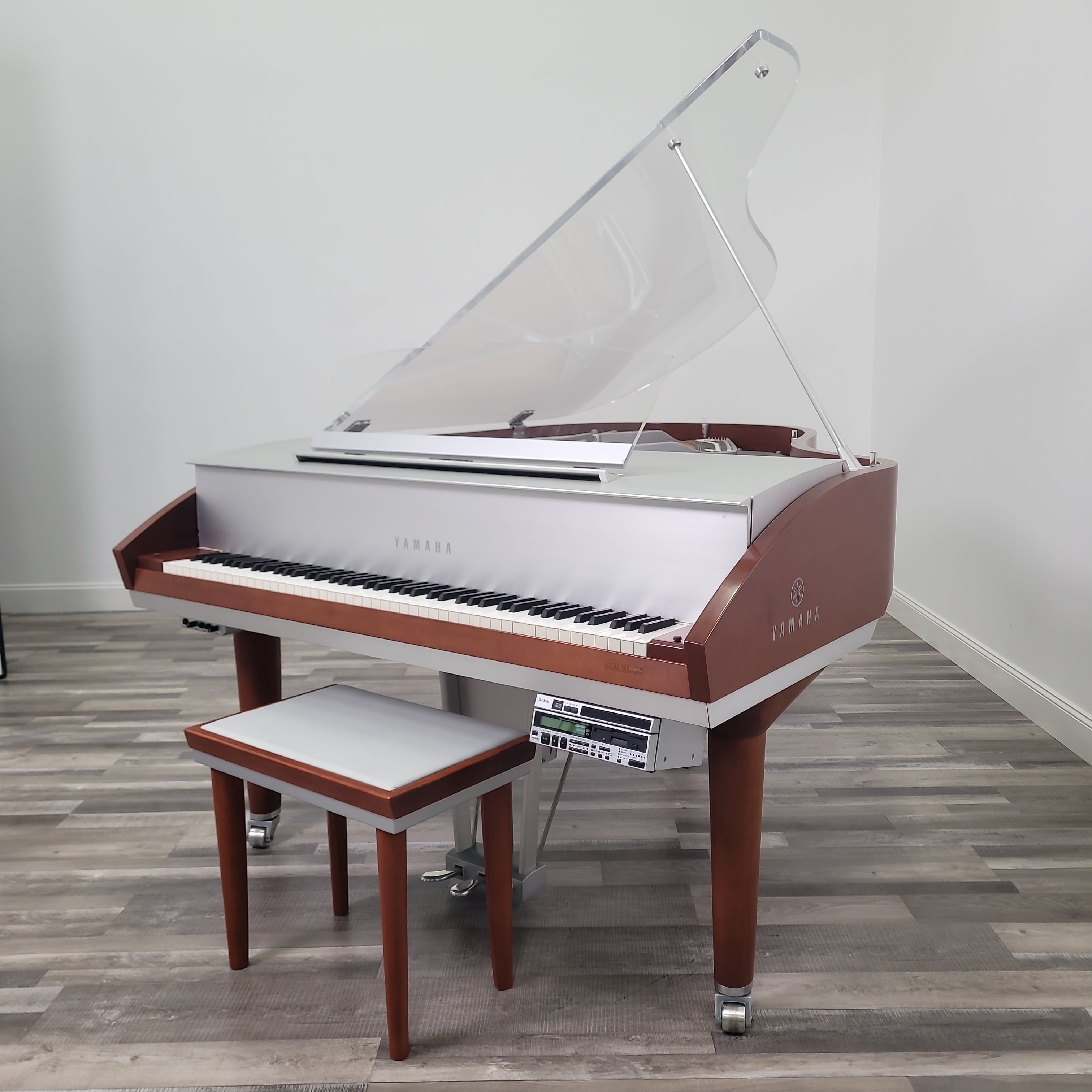 Yamaha C3 (6'1